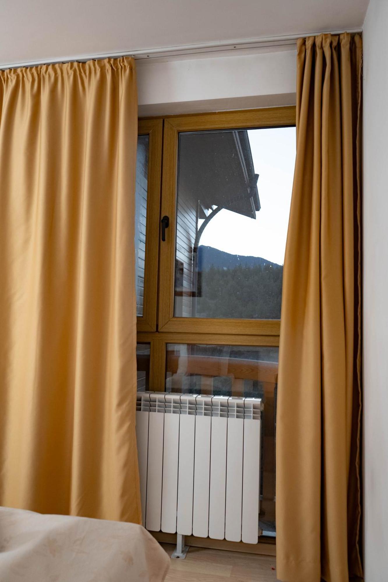 St. John Hill Apartment, Bansko Bagian luar foto