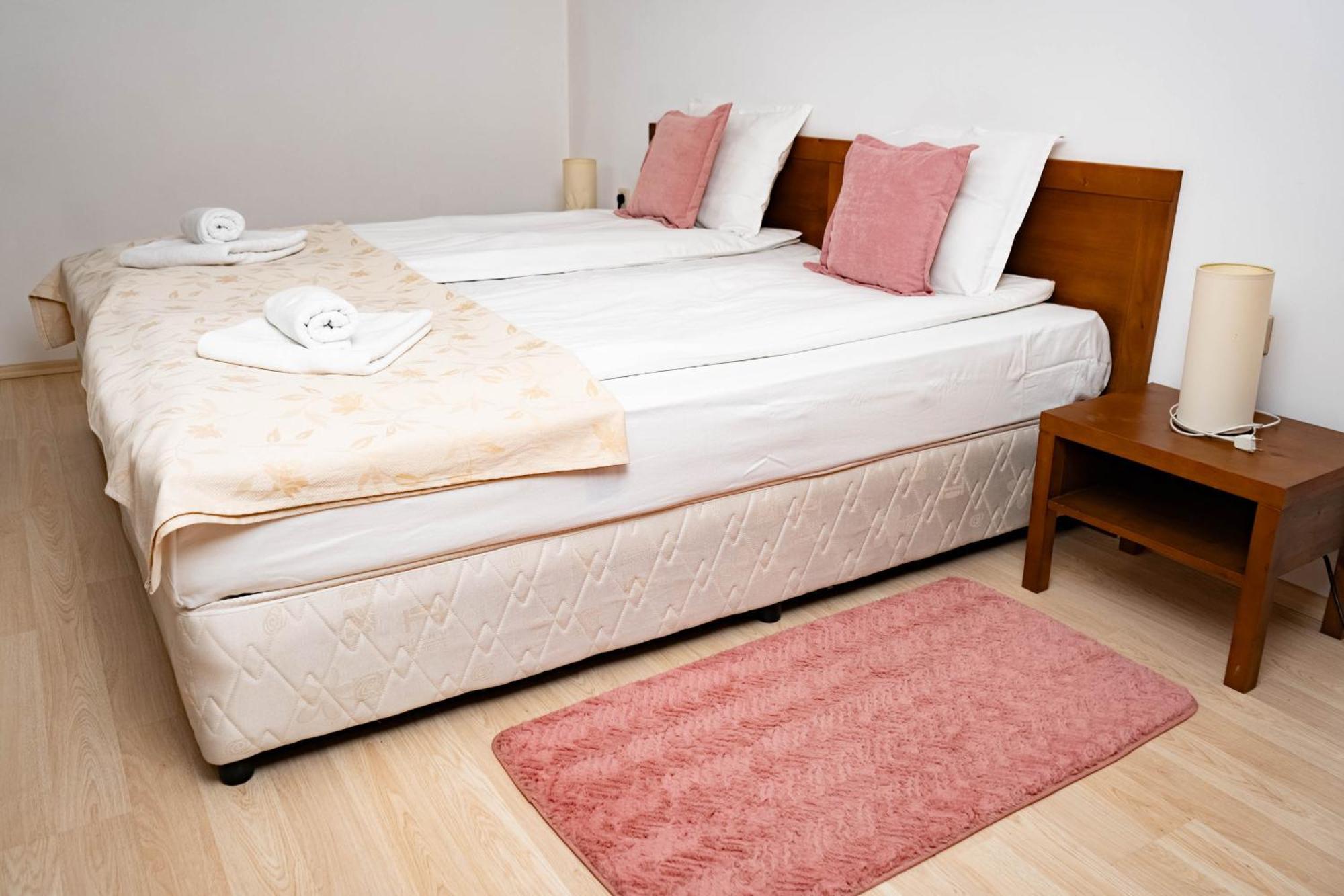 St. John Hill Apartment, Bansko Bagian luar foto